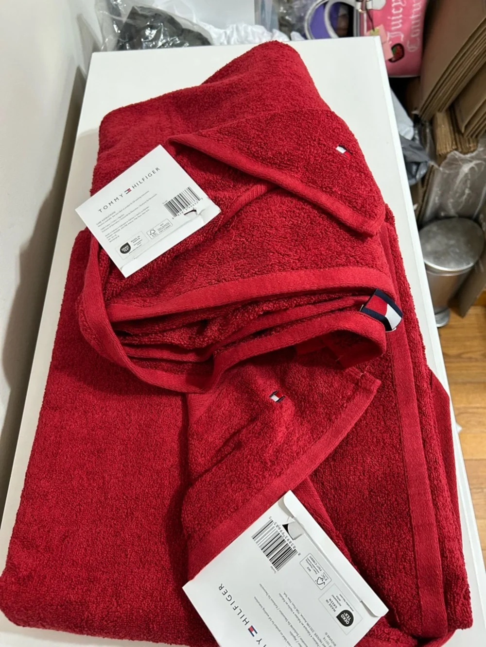 NWT Set of Two Tommy Hilfiger Bath Towels